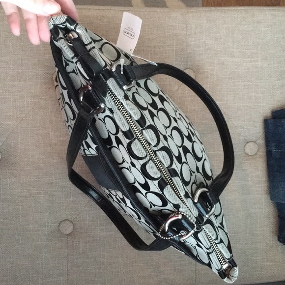 NWT Black & White Coach Purse - Picture 6 of 8